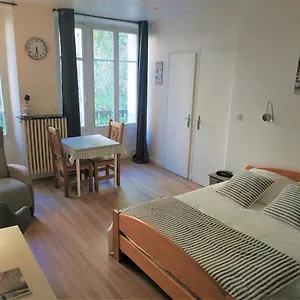 Joli Calme Parking Proche Thermes Et Centre , Aix-les-Bains France